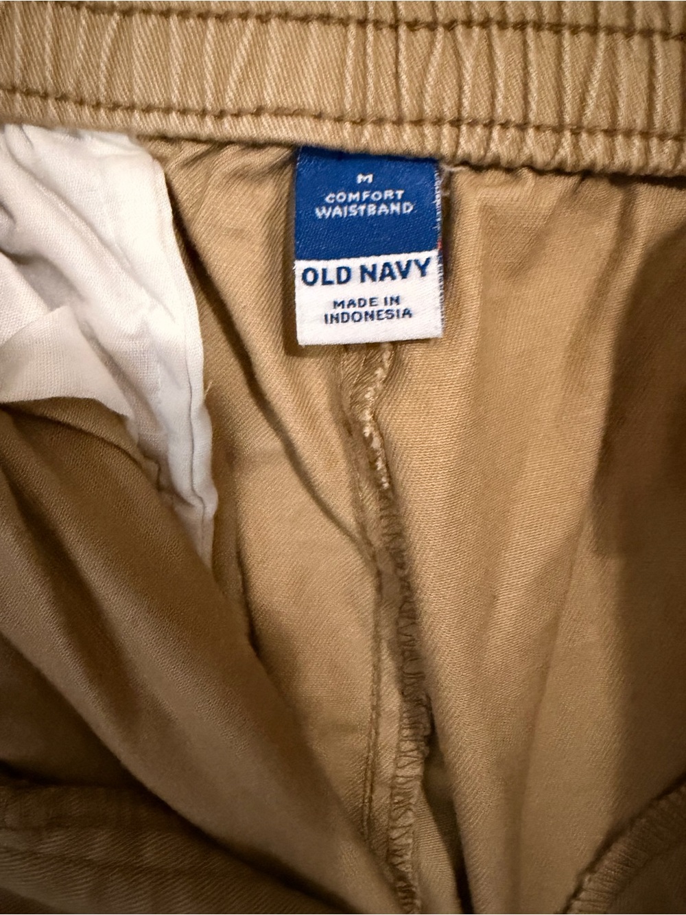 Old Navy Wide-Leg Cargo Pants in Khaki - Picture 3 of 4
